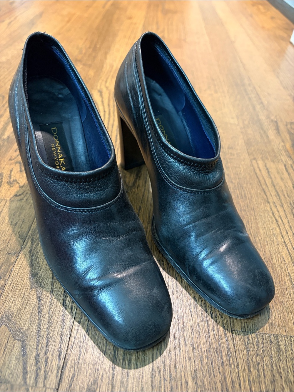 Donna Karan Black Leather Block Heel Ankle Shoes